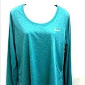 Nike dry fit long sleeve workout top
